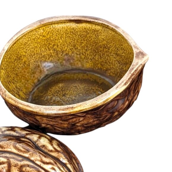 Hand Painted Walnut Trinket Box: Signed Bunny, Vintage Decor - Picture 2 of 7